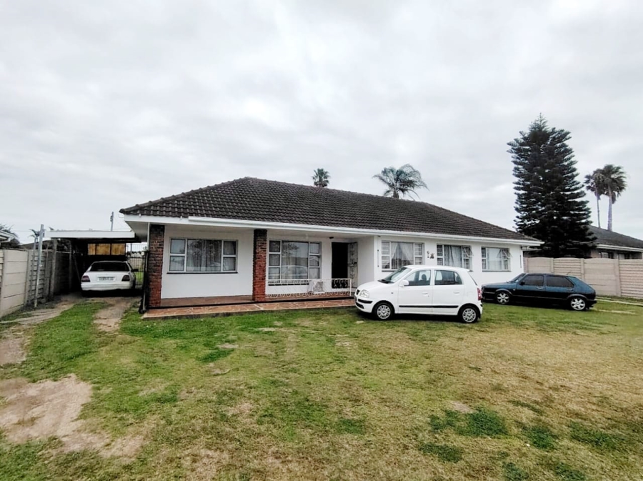 5 Bedroom Property for Sale in Amalinda Eastern Cape